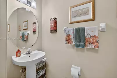 6008 N Golden Beauty Ln, Tamarac, FL 33321 - Photo 23