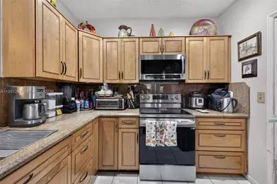 6008 N Golden Beauty Ln, Tamarac, FL 33321 - Photo 13