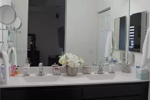 10306 W 33rd Ln, Hialeah, FL 33018 - Photo 21