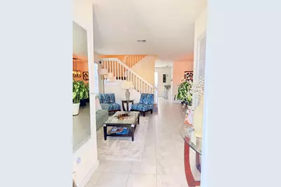 10306 W 33rd Ln, Hialeah, FL 33018 - Photo 9