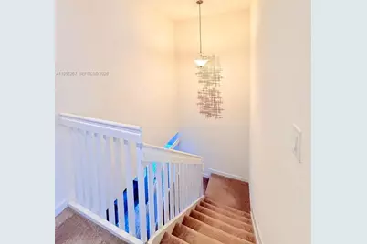 10306 W 33rd Ln, Hialeah, FL 33018 - Photo 13