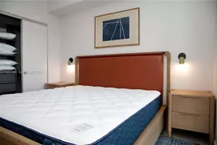 11 NE 6th St, Miami, FL 33132 - Photo 21