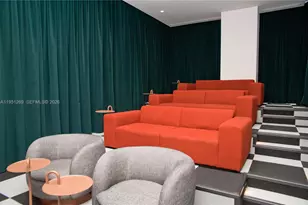 11 NE 6th St, Miami, FL 33132 - Photo 9