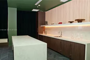 11 NE 6th St, Miami, FL 33132 - Photo 37