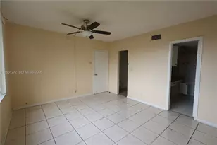 6005 Del Lago Cir, Sunrise, FL 33313 - Photo 13