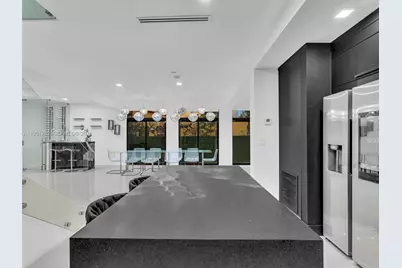 3010 Alton Rd, Miami Beach, FL 33140 - Photo 15