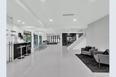 3010 Alton Rd, Miami Beach, FL 33140 - Photo 3