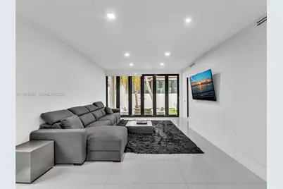 3010 Alton Rd, Miami Beach, FL 33140 - Photo 17