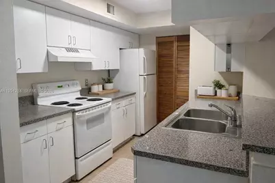 430 S Park Rd #3-303, Hollywood, FL 33021 - Photo 1