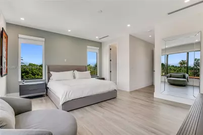 8826 Froude Ave, Surfside, FL 33154 - Photo 37