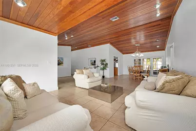 2701 SW 113th Ave, Miami, FL 33165 - Photo 7