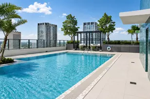 11 NE 6th St, Miami, FL 33132 - Photo 17