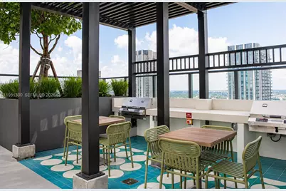 11 NE 6th St #1109, Miami, FL 33132 - Photo 21