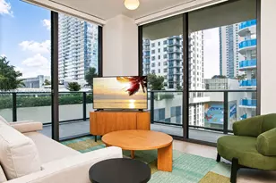 11 NE 6th St, Miami, FL 33132 - Photo 1