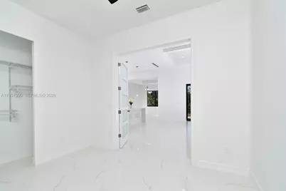 843 S Burns Ave S, Lehigh Acres, FL 33974 - Photo 19