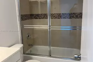 842 NE 209th St, Miami, FL 33179 - Photo 7