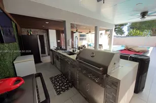 224 E 42nd St, Hialeah, FL 33013 - Photo 53