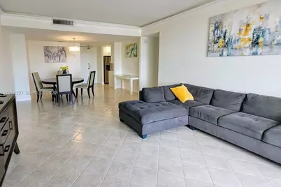 2500 Parkview Dr #2517, Hallandale Beach, FL 33009 - Photo 11