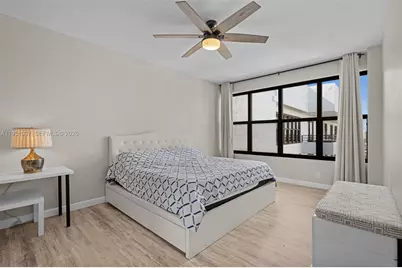 2500 Parkview Dr #2517, Hallandale Beach, FL 33009 - Photo 23