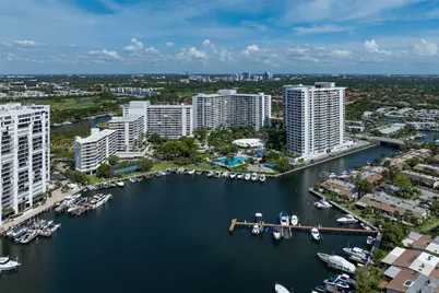2500 Parkview Dr #2517, Hallandale Beach, FL 33009 - Photo 11