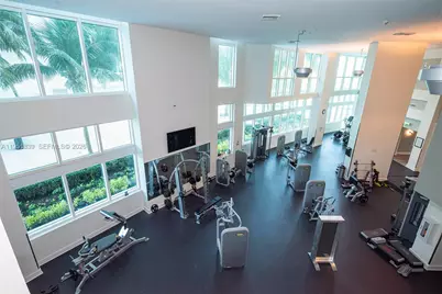 1900 N Bayshore Dr, Miami, FL 33132 - Photo 33