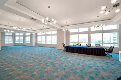 1900 N Bayshore Dr, Miami, FL 33132 - Photo 41