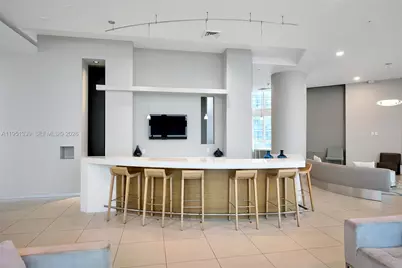 1900 N Bayshore Dr, Miami, FL 33132 - Photo 43