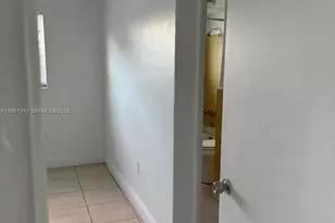 4495 NW 9th St, Miami, FL 33126 - Photo 3