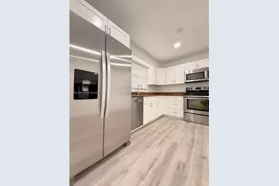 7064 Woodmont Ave, Tamarac, FL 33321 - Photo 5