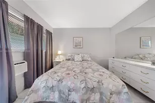 815 SW 10th Terrace, Hallandale Beach, FL 33009 - Photo 15