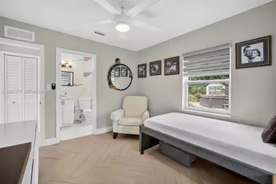 101 NE 47th Ct, Oakland Park, FL 33334 - Photo 15