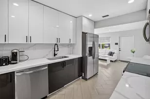 101 NE 47th Ct, Oakland Park, FL 33334 - Photo 9