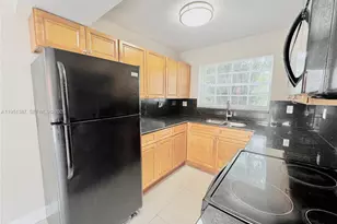 3840 SW 52nd Ave, Pembroke Park, FL 33023 - Photo 11