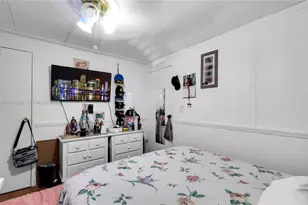 21771 NW 6th St, Pembroke Pines, FL 33029 - Photo 11