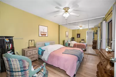 9135 SW 20th Pl #D, Davie, FL 33324 - Photo 17