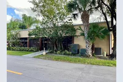 8861 Sunrise Lakes Blvd #106, Sunrise, FL 33322 - Photo 19