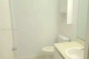 2061 NW 96th Terrace, Pembroke Pines, FL 33024 - Photo 11