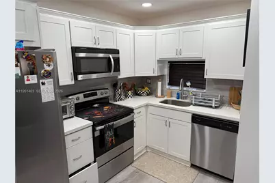 8911 S Hollybrook Blvd #305, Pembroke Pines, FL 33025 - Photo 5