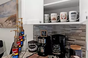 1075 NE 12th Ave, Homestead, FL 33030 - Photo 15