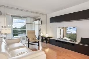 9370 Sunrise Lakes Blvd, Sunrise, FL 33322 - Photo 3