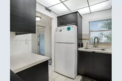 9370 Sunrise Lakes Blvd #308, Sunrise, FL 33322 - Photo 13