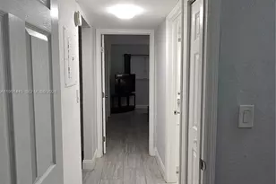 8075 SW 107th Ave, Miami, FL 33173 - Photo 27