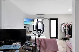 3529 W 14th Ln, Hialeah, FL 33012 - Photo 17