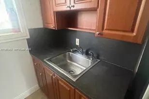 305 69th St, Miami Beach, FL 33141 - Photo 7