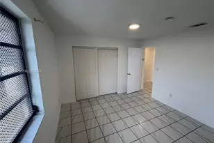 1719 NW 16th St, Miami, FL 33125 - Photo 17