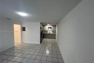 1719 NW 16th St, Miami, FL 33125 - Photo 3