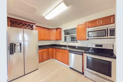 410 Pinecrest Dr, Miami Springs, FL 33166 - Photo 7