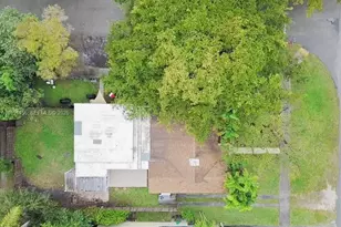 410 Pinecrest Dr, Miami Springs, FL 33166 - Photo 39