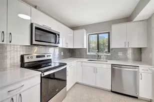 2190 NE 51st Ct, Fort Lauderdale, FL 33308 - Photo 3