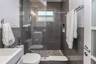 844 Johnson St, Hollywood, FL 33019 - Photo 23